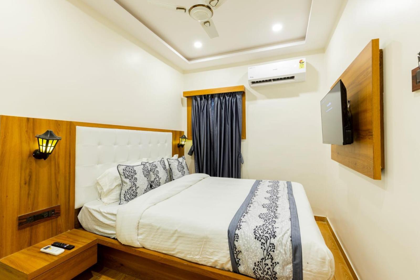 Hotel Village Residency, Mumbai